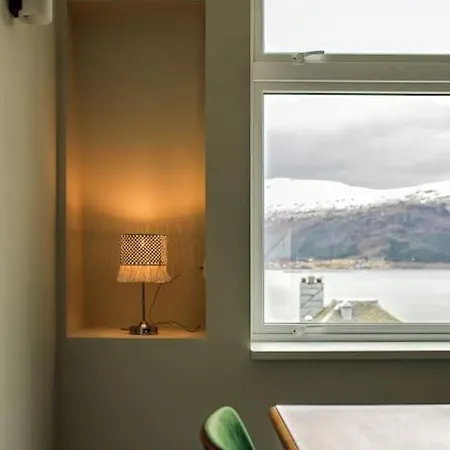 Fjord-view Apartment, 10 Min Walk To Centrum Leilighet Ålesund